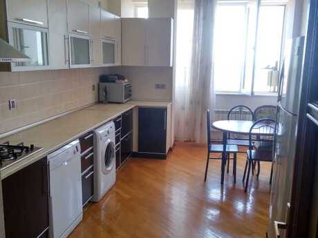 4 otaqlı yeni tikili - 28 May m. - 150 m²
