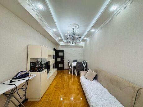 Elan №6021059 - Bakı, Yeni Günəşli q., 3 otaqlı, 70 m², 4/12 mərtəbə