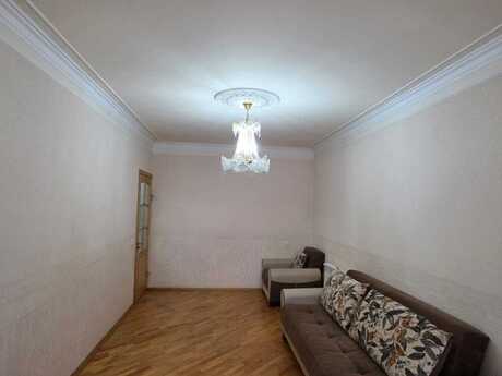 3 otaqlı köhnə tikili - Bakıxanov q. - 80 m²