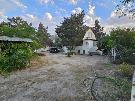 4 otaqlı həyət evi/bağ evi - Sabunçu r. - 160 m²