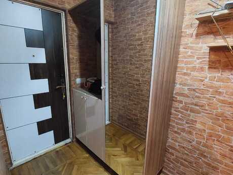4 otaqlı köhnə tikili - Bakıxanov q. - 105 m²