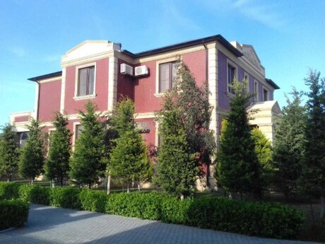 9 otaqlı həyət evi/bağ evi - Bilgəh q. - 600 m²