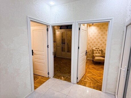 3 otaqlı köhnə tikili - Memar Əcəmi m. - 65 m²