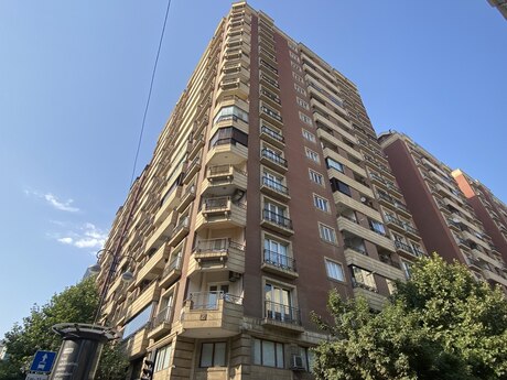 Elan №6021483 - Bakı, 28 May m., 4 otaqlı, 177 m², 7/14 mərtəbə