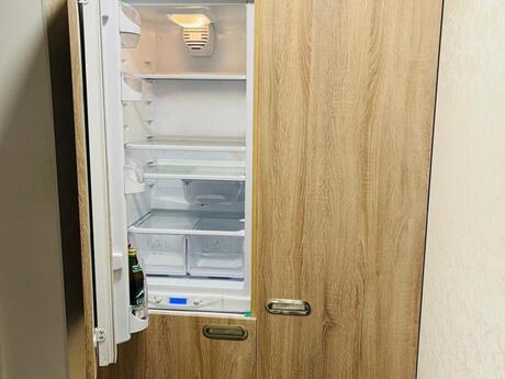 1-комн. вторичка - м. Элмляр Академиясы - 40 м²