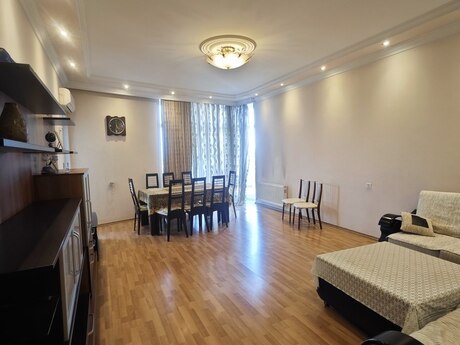 Elan №6021487 - Bakı, Xalqlar Dostluğu m., 3 otaqlı, 124 m², 4/13 mərtəbə