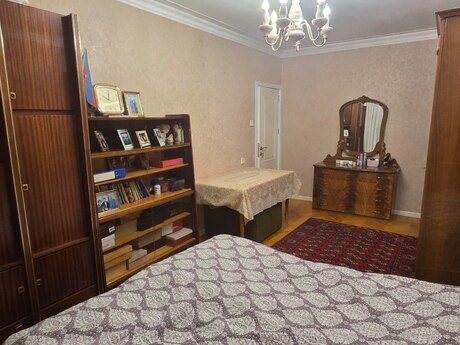 3 otaqlı köhnə tikili - Azadlıq Prospekti m. - 85 m²