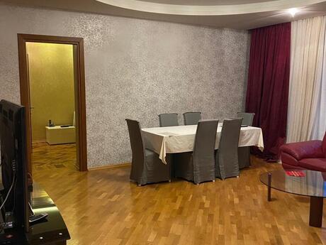 3 otaqlı köhnə tikili - Elmlər Akademiyası m. - 100 m²