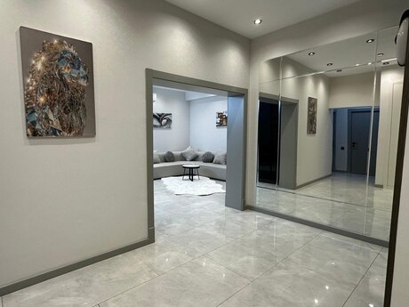 3 otaqlı yeni tikili - 28 May m. - 90 m²