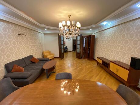 4 otaqlı yeni tikili - Badamdar q. - 160 m²