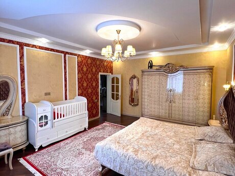 6 otaqlı həyət evi/bağ evi - Suraxanı r. - 200 m²