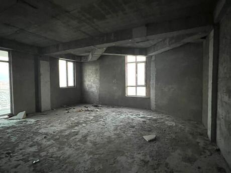 4 otaqlı yeni tikili - Azadlıq Prospekti m. - 190 m²