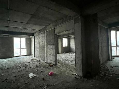 4 otaqlı yeni tikili - Azadlıq Prospekti m. - 190 m²