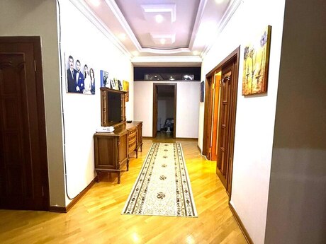 4-комн. новостройка - м. 28 мая - 150 м²