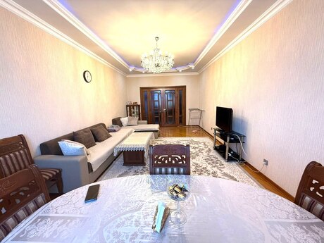4-комн. новостройка - м. 28 мая - 150 м²