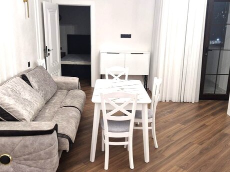 2 otaq · 60 m² · 5/18 mərtəbə, Neftçilər