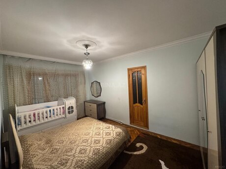 3 otaqlı köhnə tikili - 8-ci mikrorayon q. - 95 m²