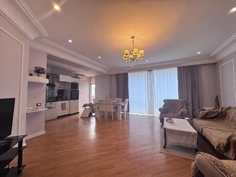 Объявление №6021983 - Баку, м. 28 мая, 3-комн., 155 м², 10/18 этаж