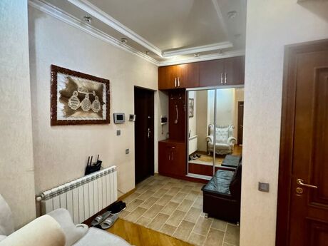 4 otaqlı yeni tikili - Elmlər Akademiyası m. - 200 m²