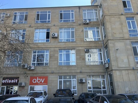 Elan №5998455 - Bakı, 28 May m., 6 otaqlı, 140 m²