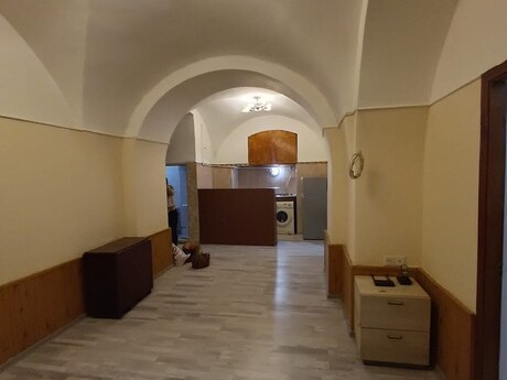 3 otaqlı köhnə tikili - Sahil m. - 65 m²