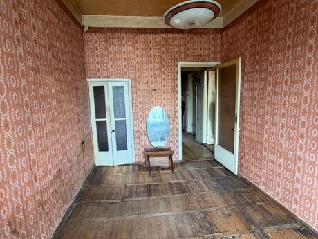 2 otaqlı köhnə tikili - Nəsimi r. - 65 m²