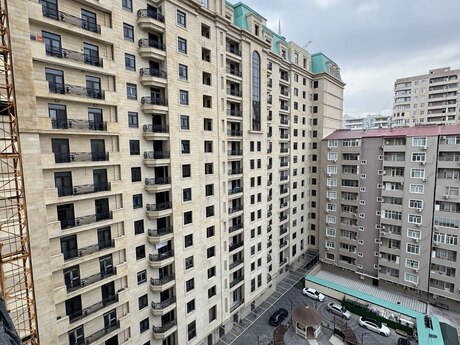 4 otaqlı yeni tikili - Nizami m. - 211 m²