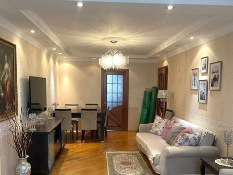 Elan №6022450 - Bakı, Yasamal r., 3 otaqlı, 85 m², 4/5 mərtəbə