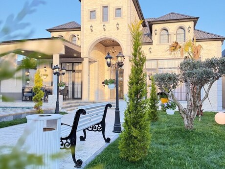5 otaqlı həyət evi/bağ evi - Mərdəkan q. - 230 m²