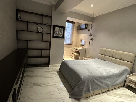 4 otaqlı yeni tikili - Nizami m. - 160 m²