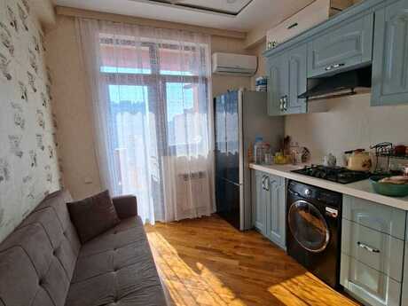 1 otaqlı yeni tikili - Ağ şəhər q. - 47 m²