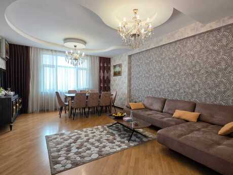 Elan №6022636 - Bakı, İnşaatçılar m., 3 otaqlı, 125 m², 16/18 mərtəbə