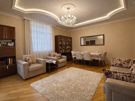3 otaqlı yeni tikili - İnşaatçılar m. - 142 m²