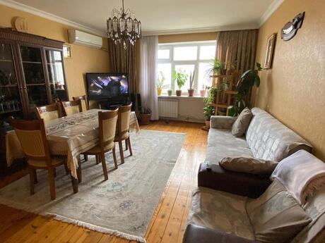 4 otaqlı köhnə tikili - Həzi Aslanov m. - 105 m²