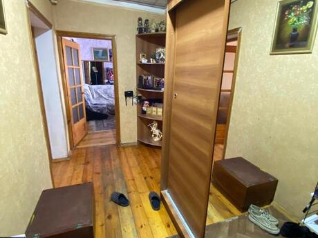4 otaqlı köhnə tikili - Həzi Aslanov m. - 105 m²