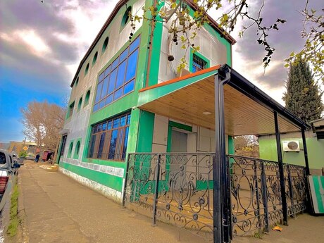 9 otaqlı ofis - Dərnəgül m. - 240 m²