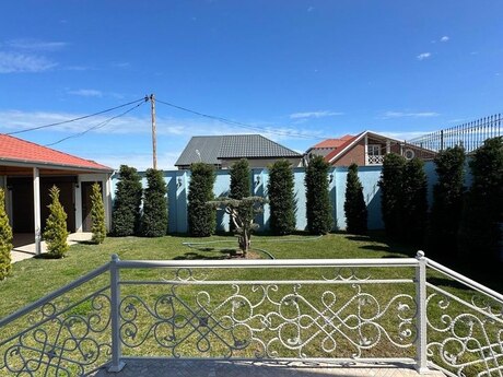 4 otaqlı həyət evi/bağ evi - Mərdəkan q. - 170 m²