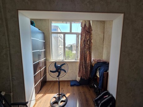 2 otaqlı köhnə tikili - Azadlıq Prospekti m. - 45 m²