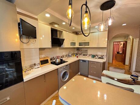 Объявление №6023056 - Баку, Хатаинский р., 4-комн., 96 м², 2/9 этаж