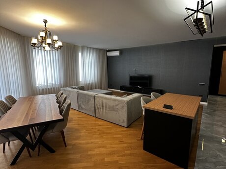 3 otaqlı yeni tikili - Elmlər Akademiyası m. - 135 m²