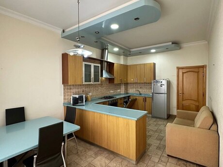 4 otaqlı yeni tikili - Elmlər Akademiyası m. - 186 m²