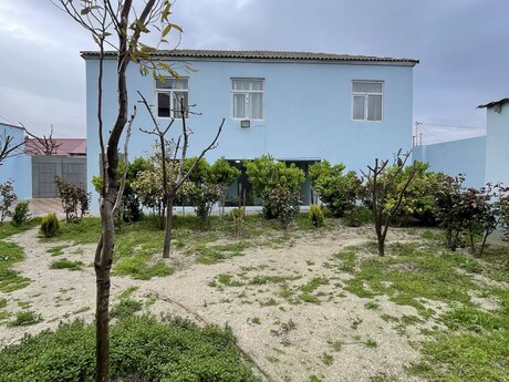 5 otaqlı həyət evi/bağ evi - Hövsan q. - 180 m²