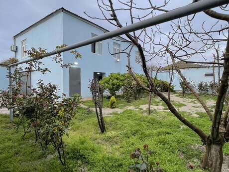5 otaqlı həyət evi/bağ evi - Hövsan q. - 180 m²