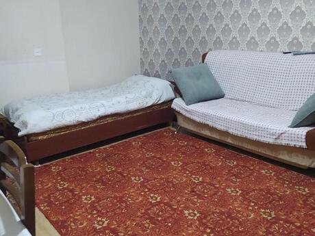 2 otaqlı həyət evi/bağ evi - Xətai r. - 40 m²
