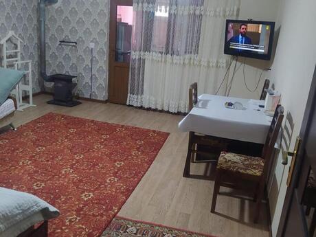 2 otaqlı həyət evi/bağ evi - Xətai r. - 40 m²