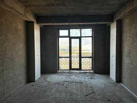 3-комн. новостройка - м. Нариман Нариманов - 173.7 м²