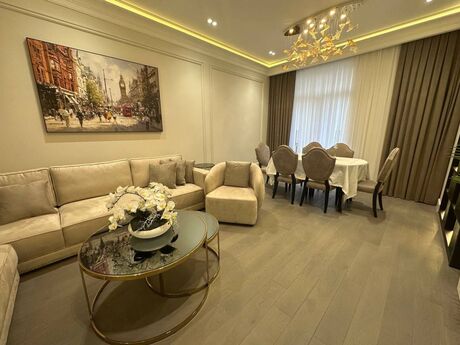 4 otaqlı yeni tikili - Ağ şəhər q. - 140 m²