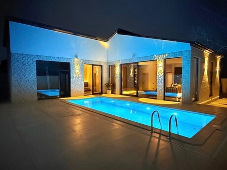 4 otaqlı həyət evi/bağ evi - Bilgəh q. - 250 m²