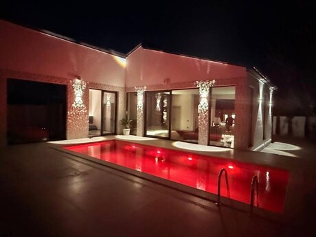 4 otaqlı həyət evi/bağ evi - Bilgəh q. - 250 m²