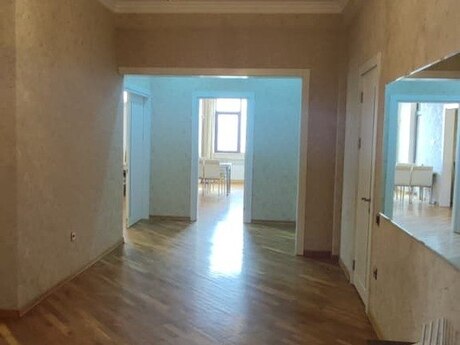 3 otaqlı yeni tikili - 28 May m. - 123 m²